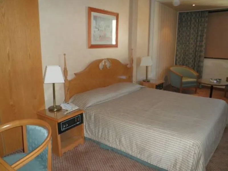 Caesar'S Park Hotel Beirut