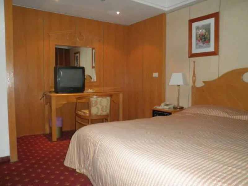 Caesar'S Park Hotel Beirut